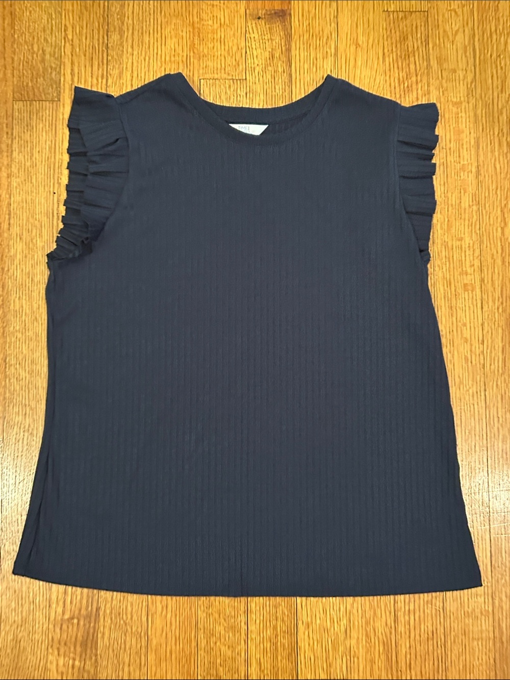 Time and Tru Navy Ruffle Cap-Sleeve Ribbed Top Size Medium